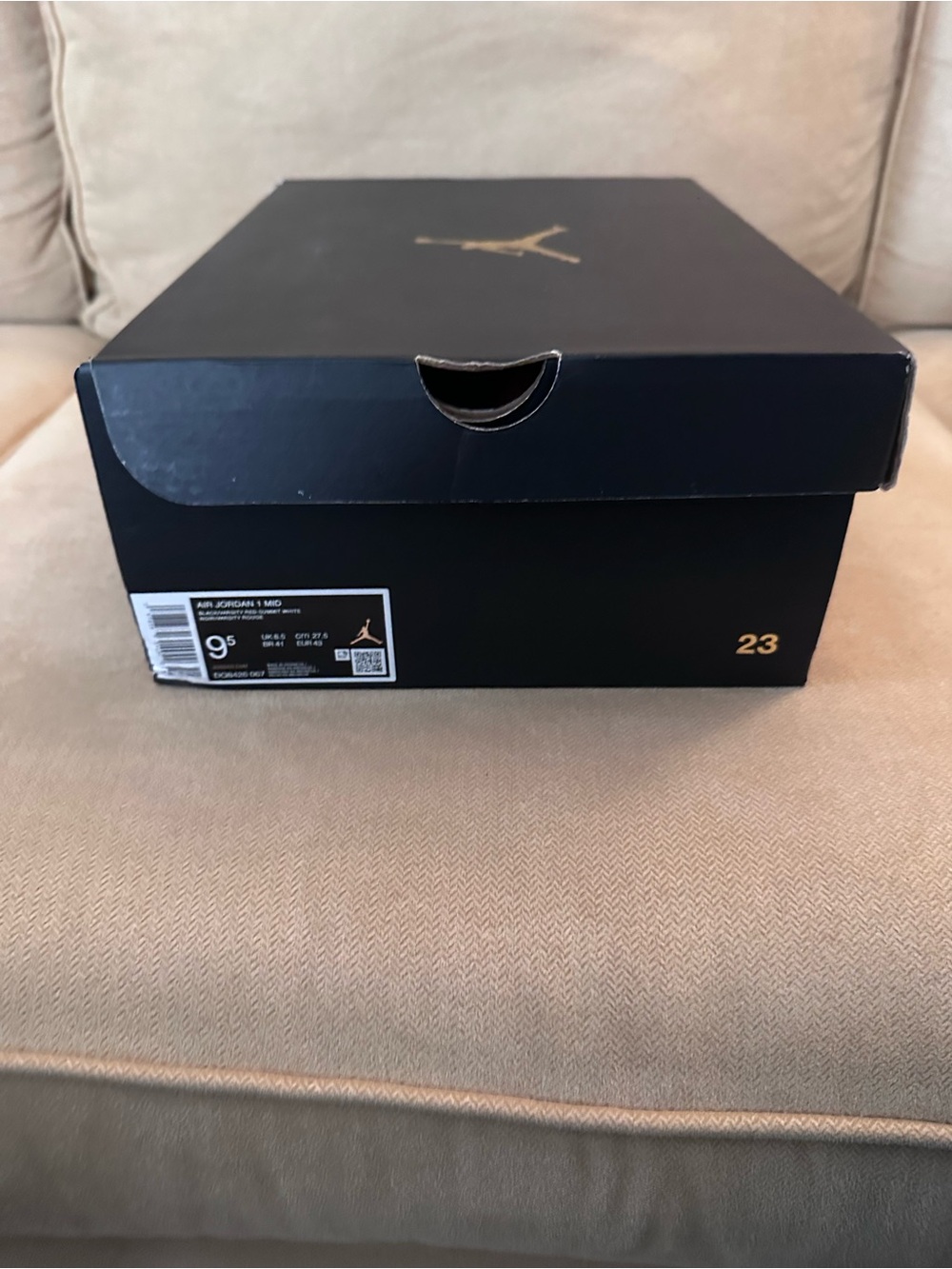 Jordan 1 Mid sneakers; size 9.5 US (Men’s) #basketball #retro - Picture 6 of 7